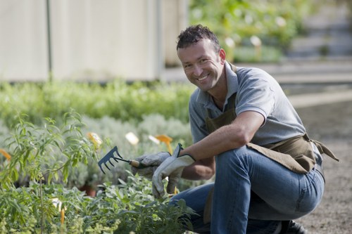 Local gardeners Mottingham pricing model with free quote policy